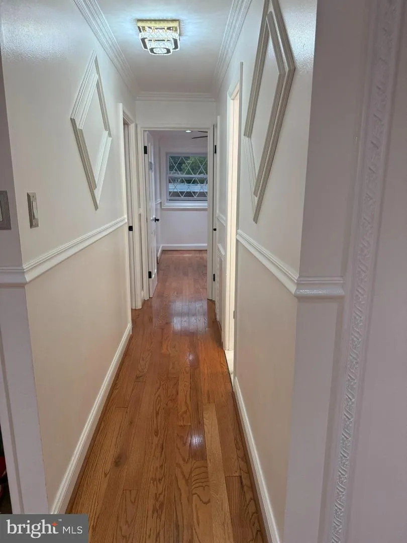 3658 GENESEE DRIVE Philadelphia, PA 19154