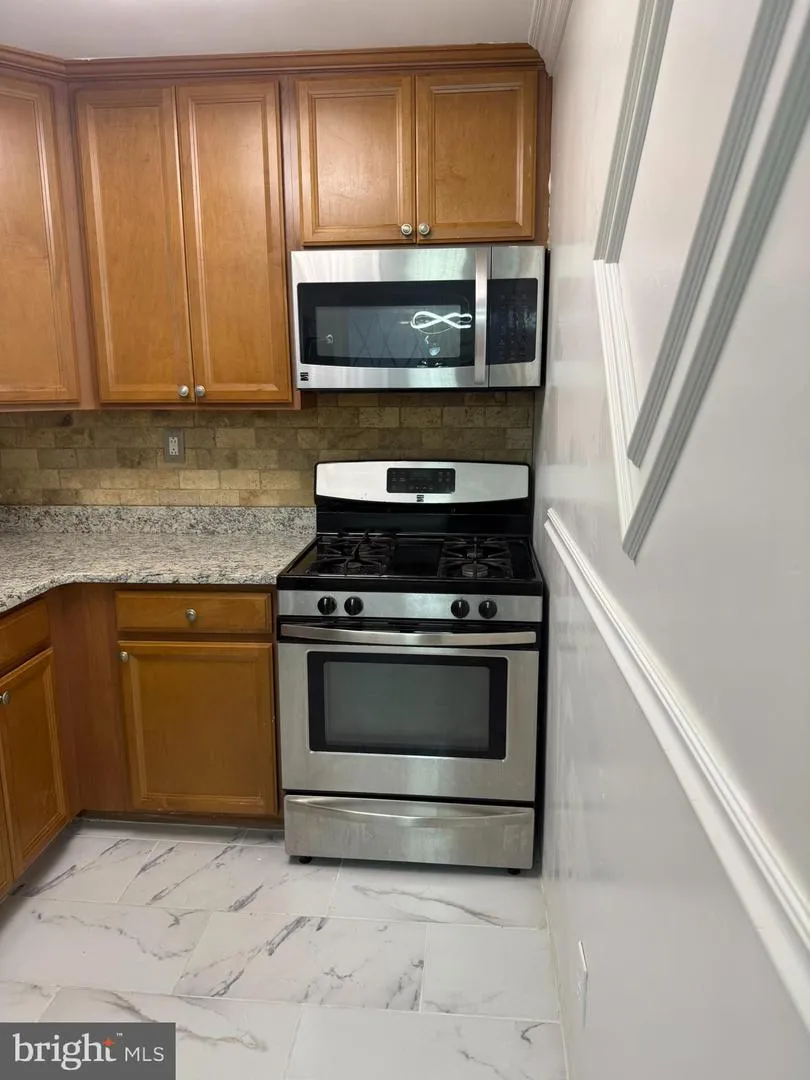 3658 GENESEE DRIVE Philadelphia, PA 19154