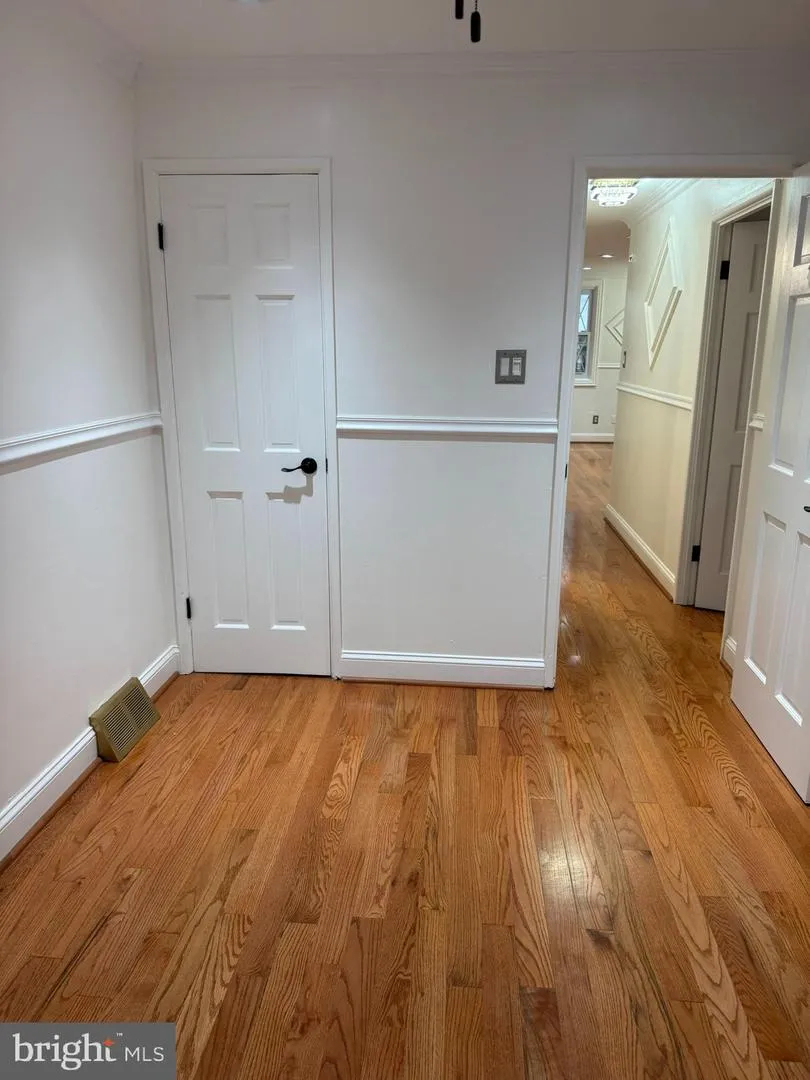 3658 GENESEE DRIVE Philadelphia, PA 19154