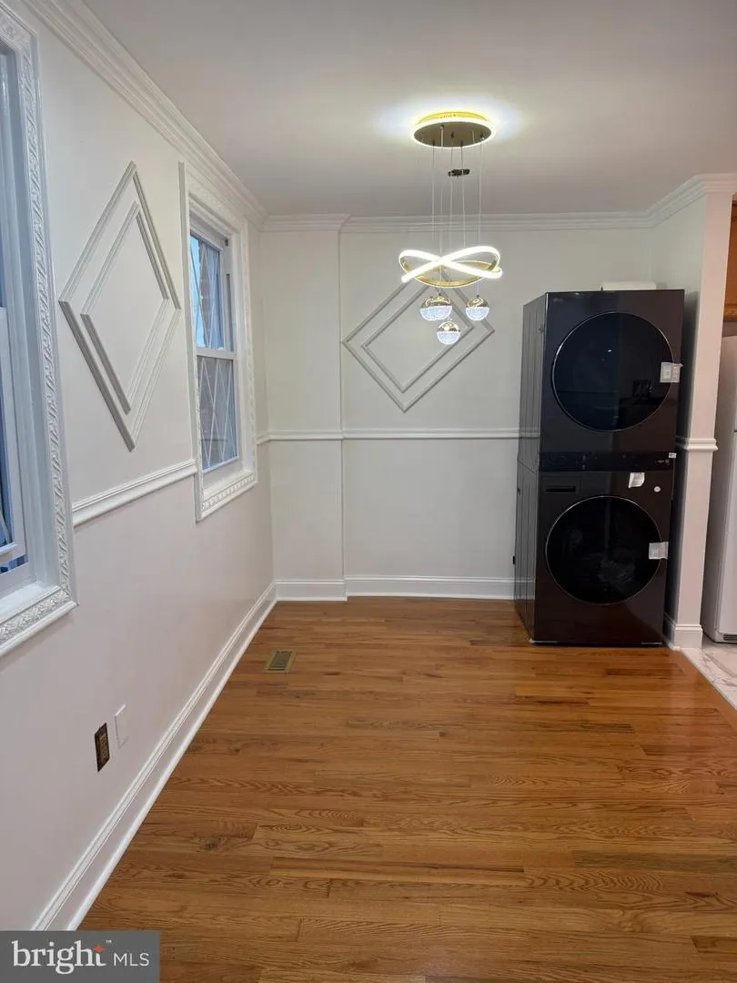 3658 GENESEE DRIVE Philadelphia, PA 19154