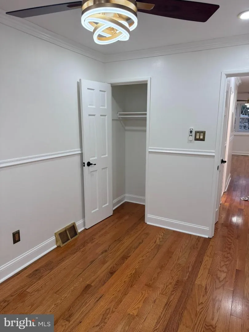 3658 GENESEE DRIVE Philadelphia, PA 19154