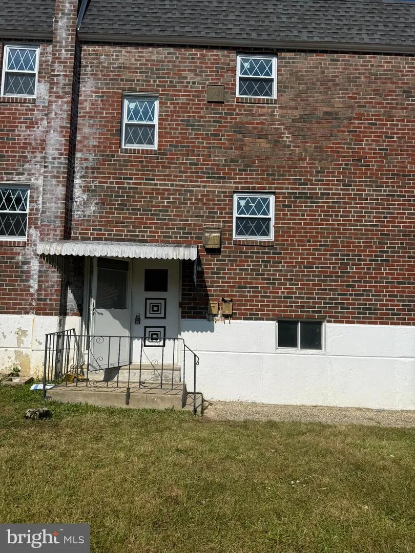 3658 GENESEE DRIVE Philadelphia, PA 19154