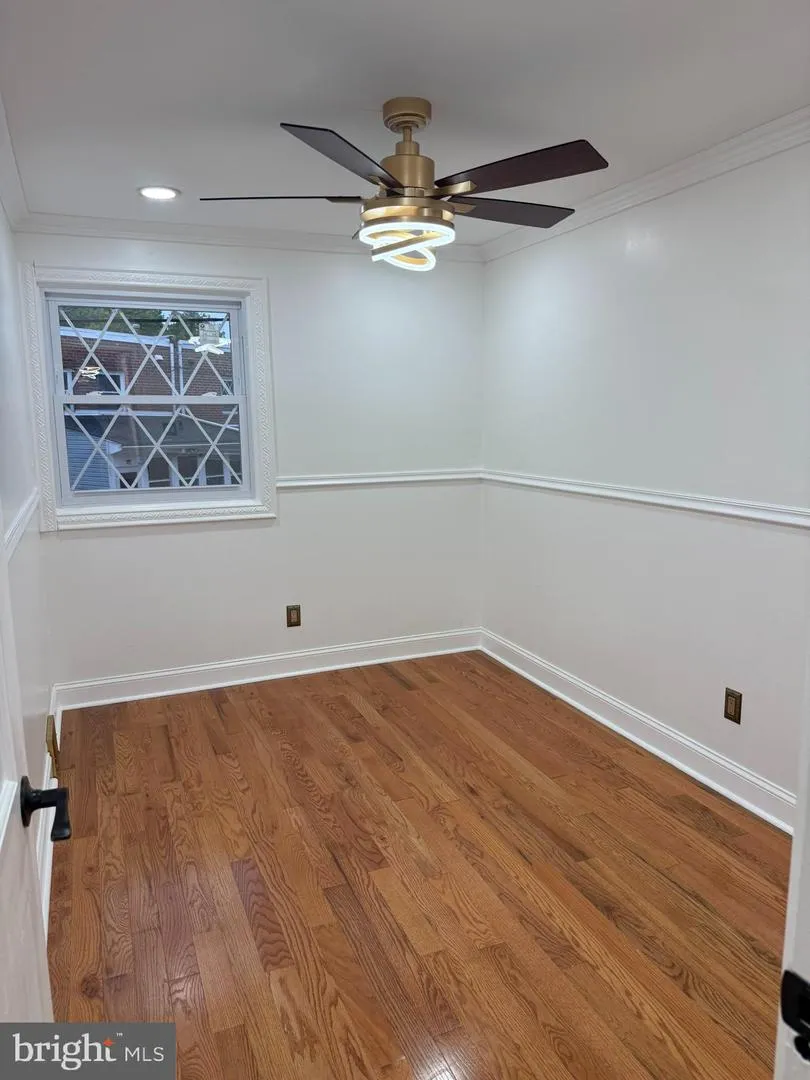 3658 GENESEE DRIVE Philadelphia, PA 19154
