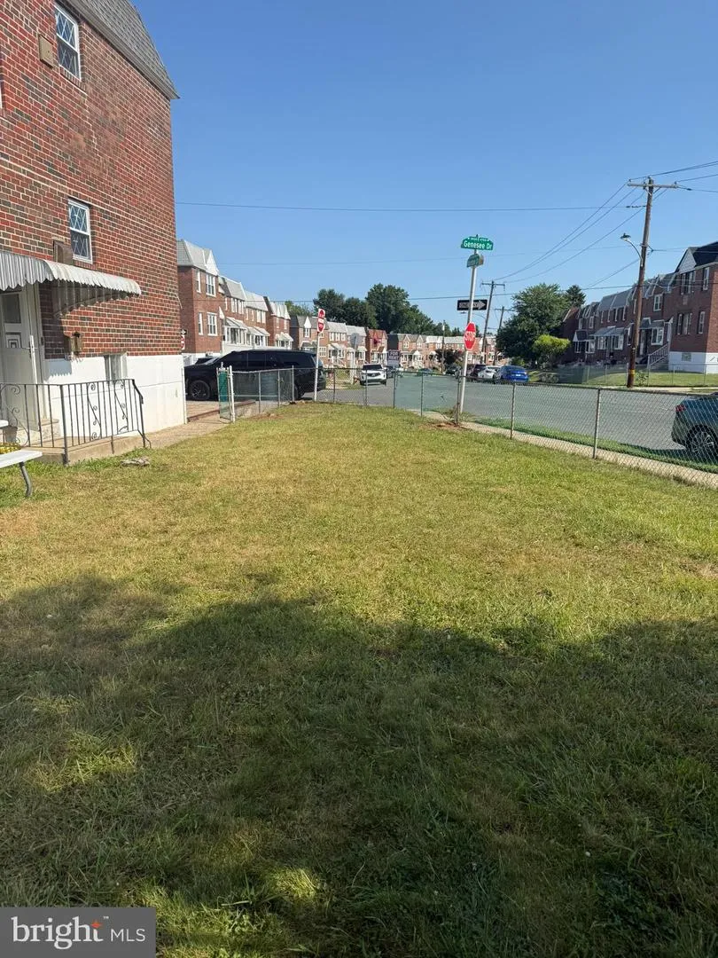 3658 GENESEE DRIVE Philadelphia, PA 19154