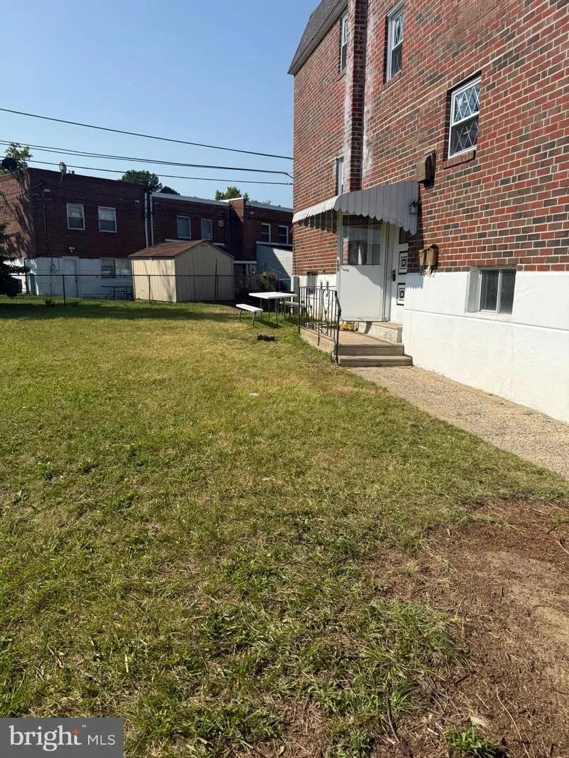 3658 GENESEE DRIVE Philadelphia, PA 19154