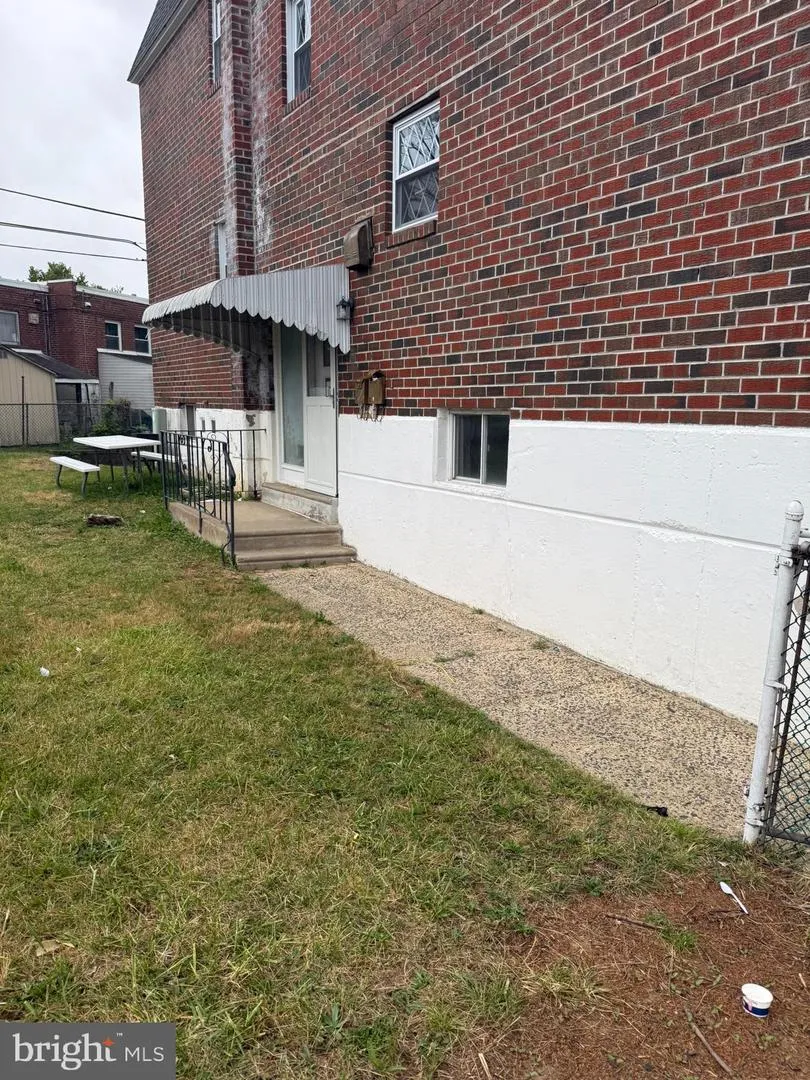 3658 GENESEE DRIVE Philadelphia, PA 19154