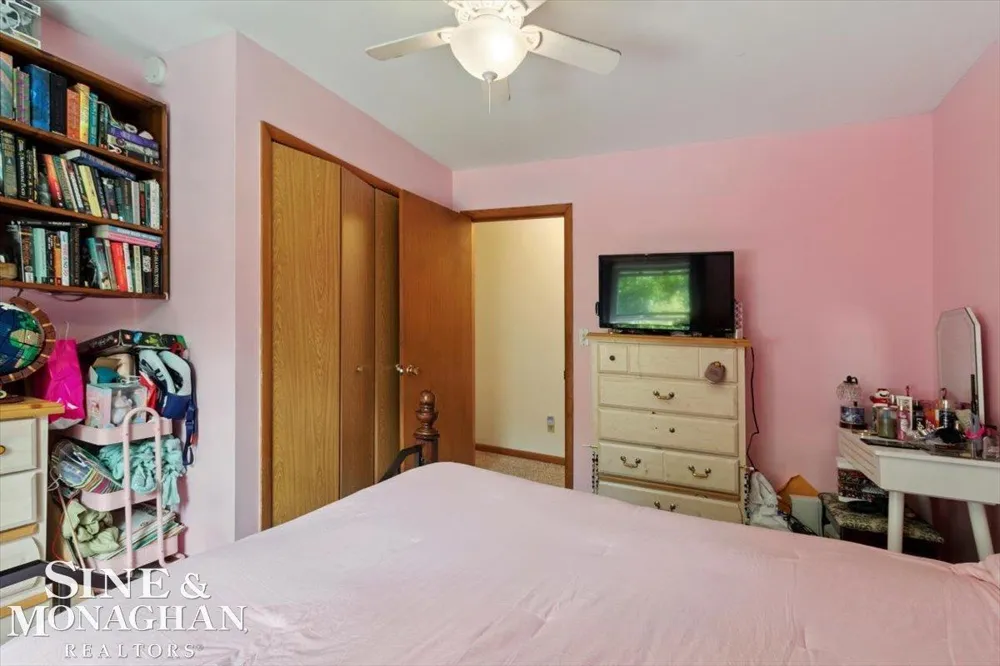 137 E Meldrum Circle St Clair City, MI 48079