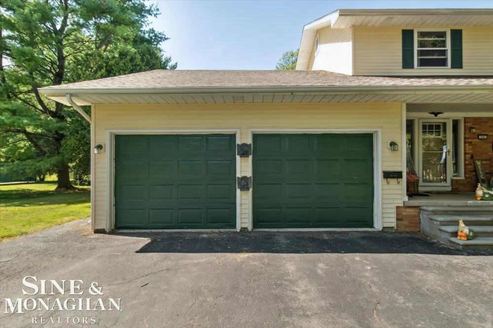 137 E Meldrum Circle St Clair City, MI 48079