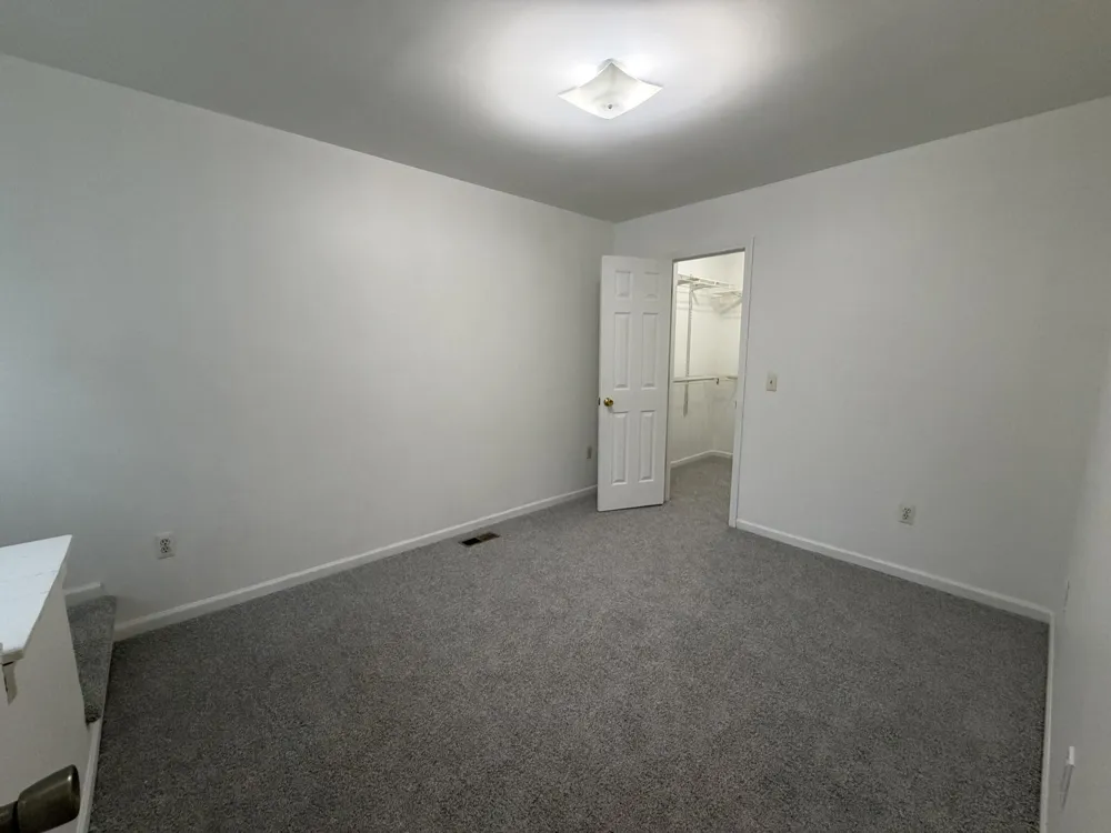 7471 Kingston Court Westland, MI 48185