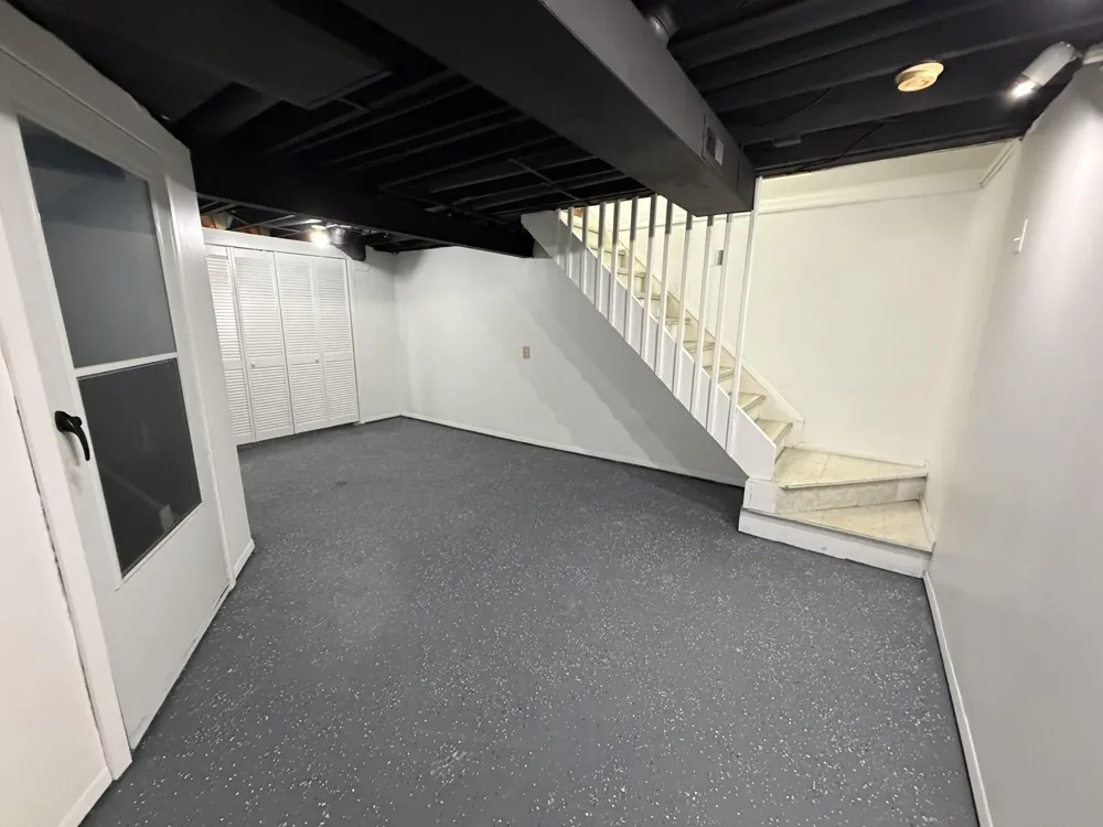 7471 Kingston Court Westland, MI 48185