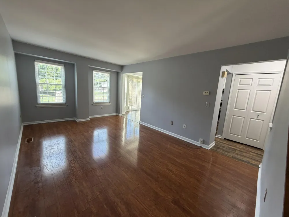 7471 Kingston Court Westland, MI 48185
