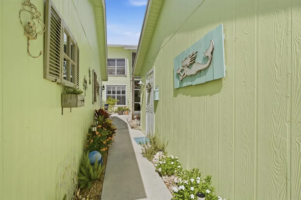 1812 SE Hideaway Circle Port St. Lucie, FL 34952