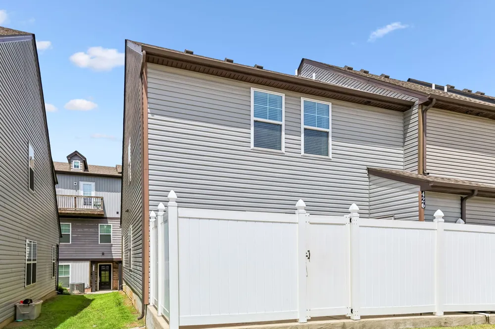 426 Rick McCormick Dr La Vergne, TN 37086