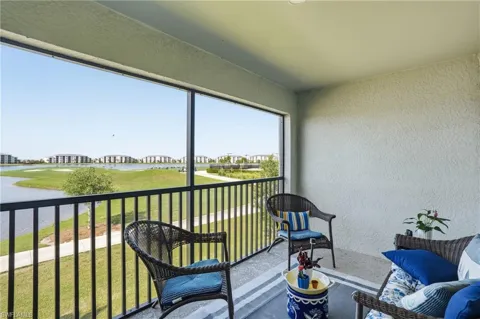 5427 Double Eagle Cir #2824