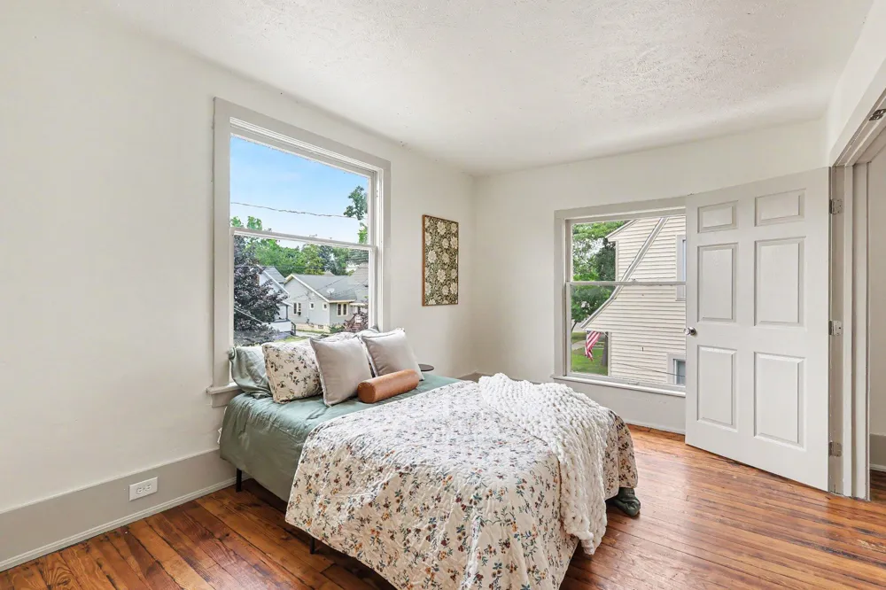119 E Isabella Avenue Muskegon City, MI 49442