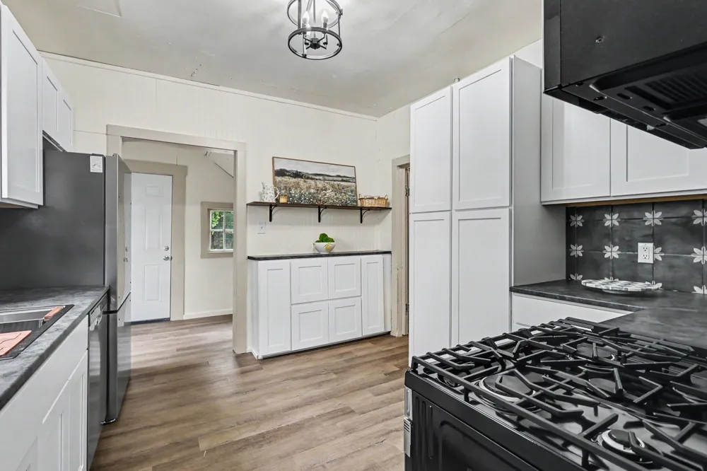 119 E Isabella Avenue Muskegon City, MI 49442
