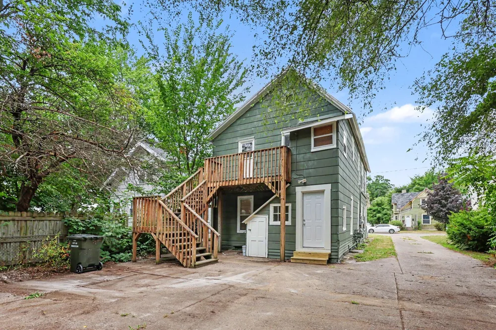 119 E Isabella Avenue Muskegon City, MI 49442