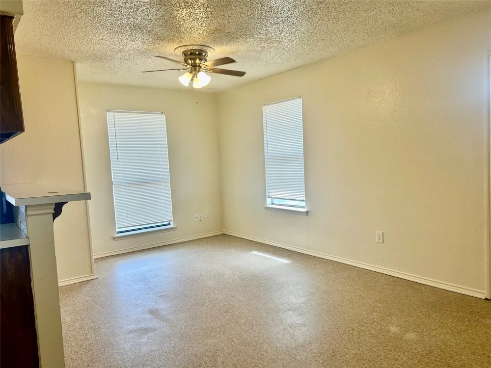 2301 Lido Lane Arlington, TX 76015