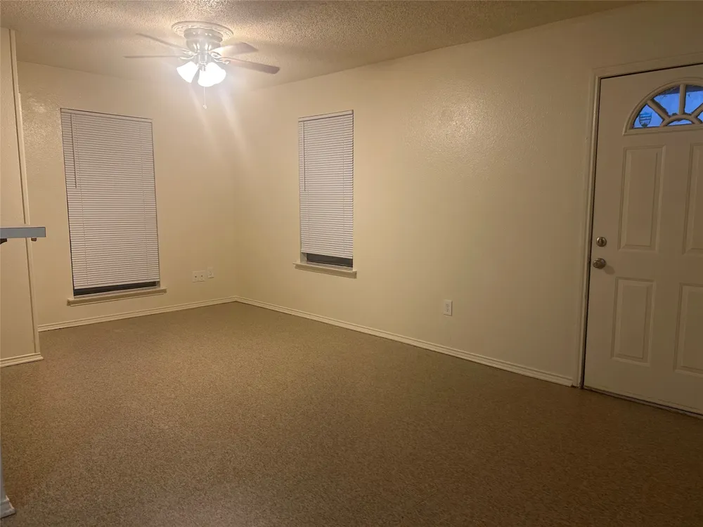 2301 Lido Lane Arlington, TX 76015