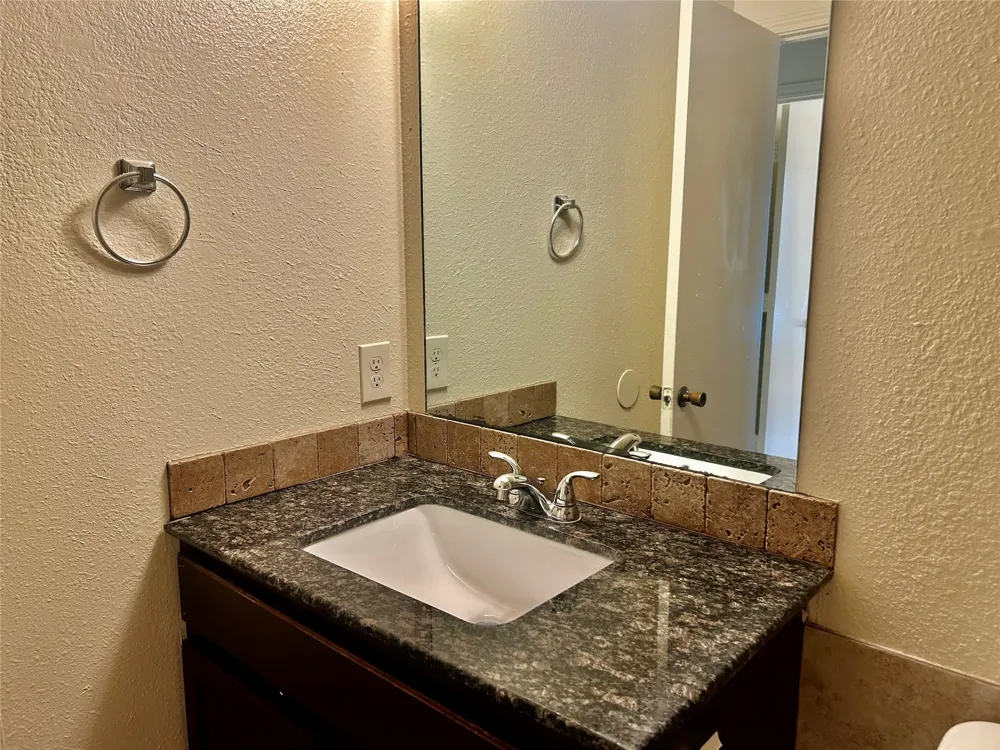 2301 Lido Lane Arlington, TX 76015