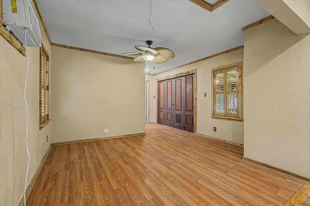 527 Number 9 Road Wallisville, TX 77597