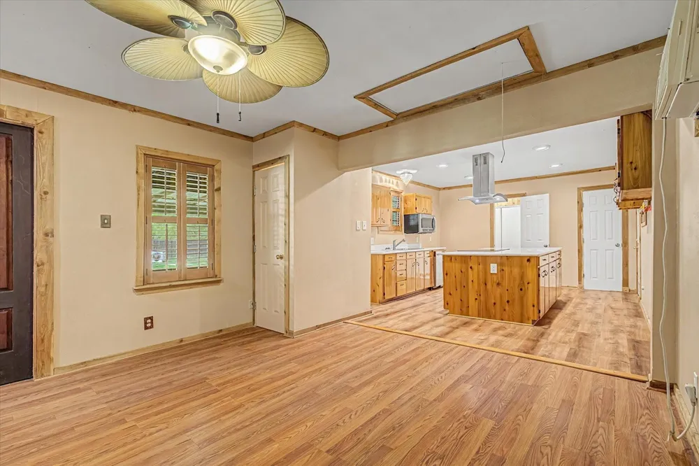 527 Number 9 Road Wallisville, TX 77597