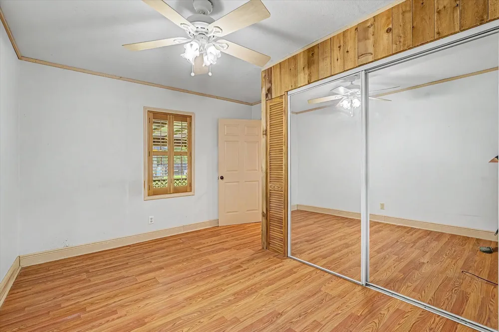 527 Number 9 Road Wallisville, TX 77597