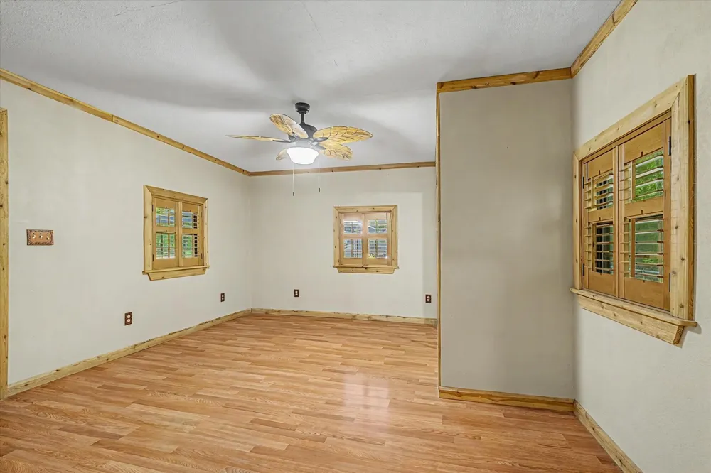 527 Number 9 Road Wallisville, TX 77597