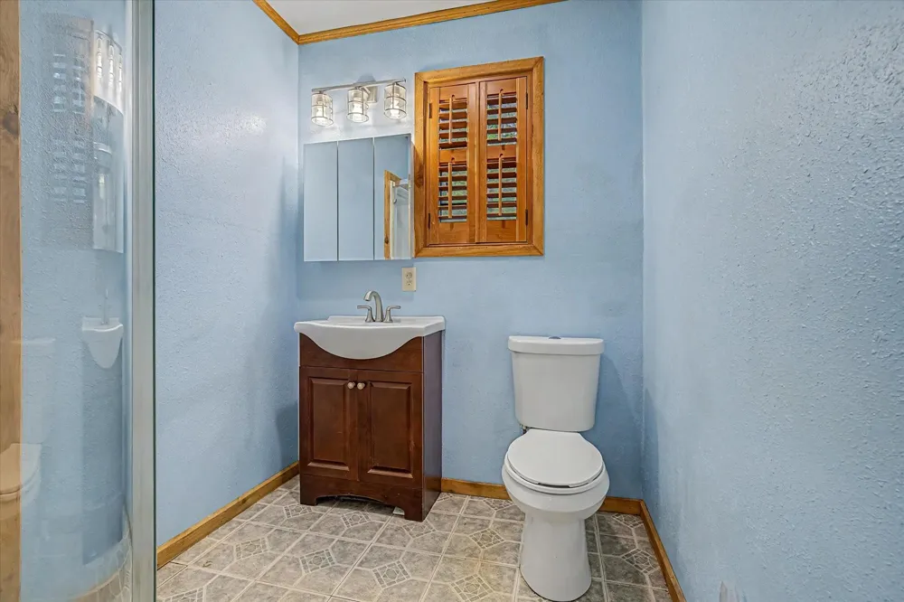 527 Number 9 Road Wallisville, TX 77597
