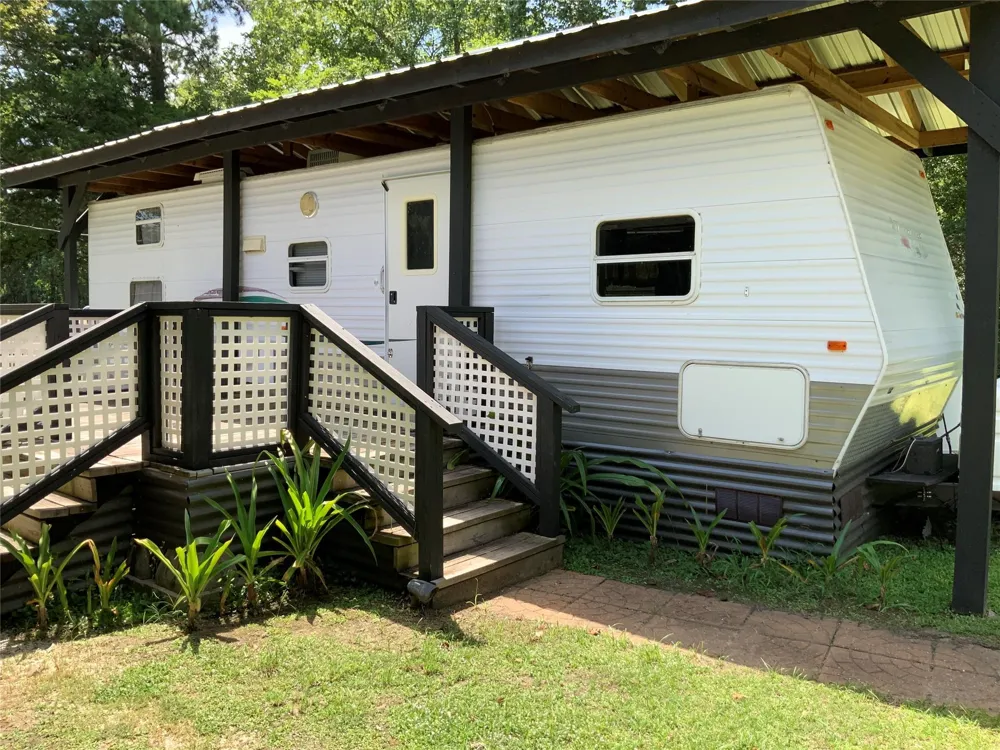 527 Number 9 Road Wallisville, TX 77597