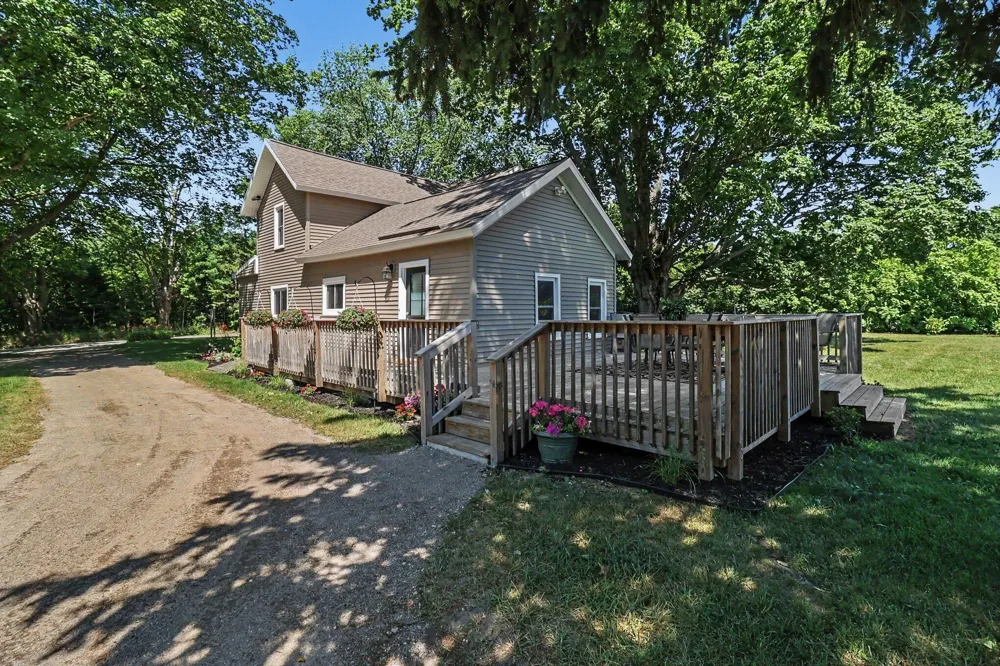 158 72nd Avenue Hart, MI 49420