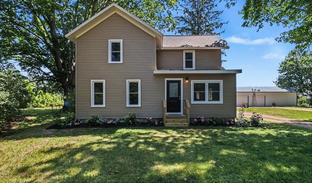 158 72nd Avenue Hart, MI 49420