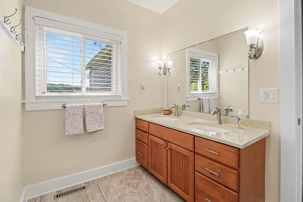 158 72nd Avenue Hart, MI 49420