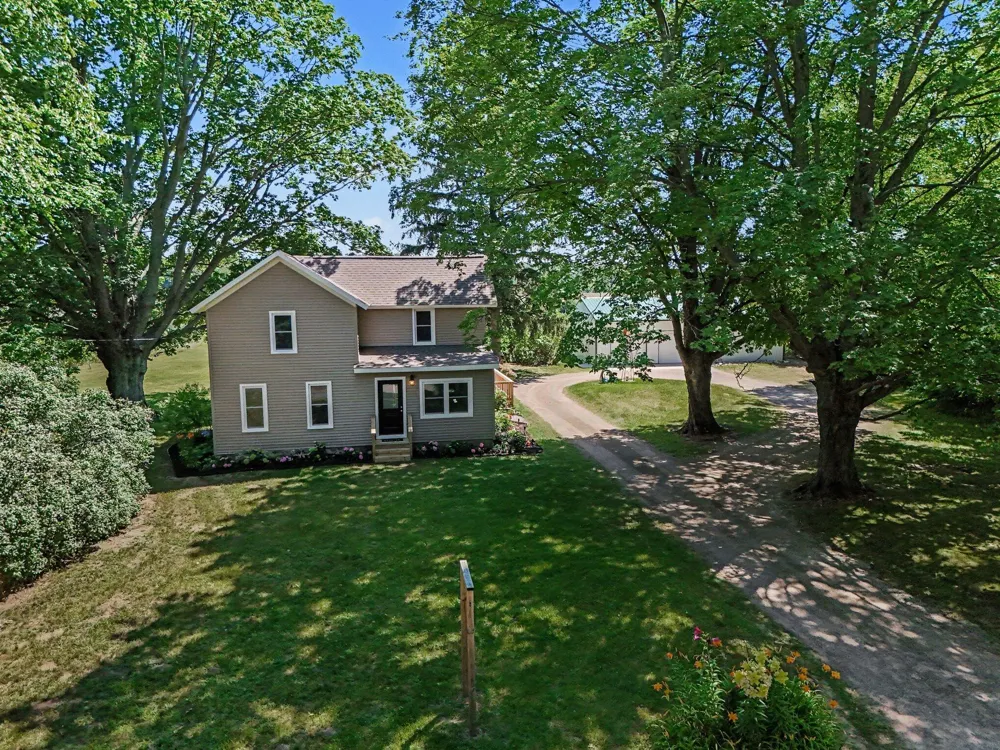 158 72nd Avenue Hart, MI 49420