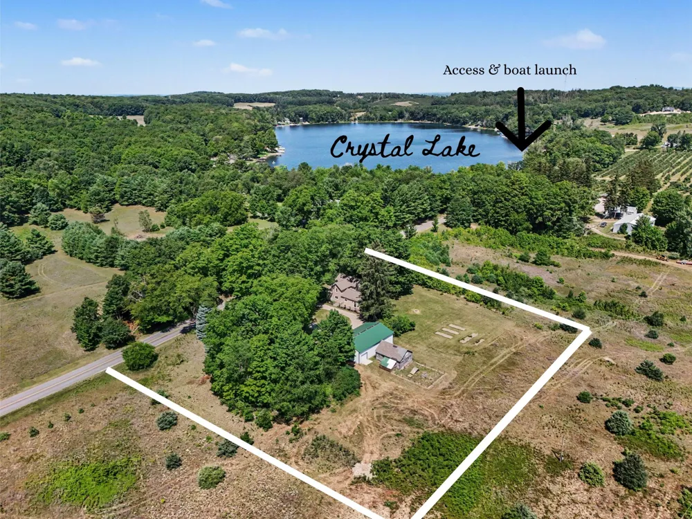 158 72nd Avenue Hart, MI 49420