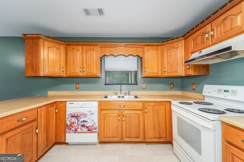 603 Cumberland RD Hortense, GA 31543