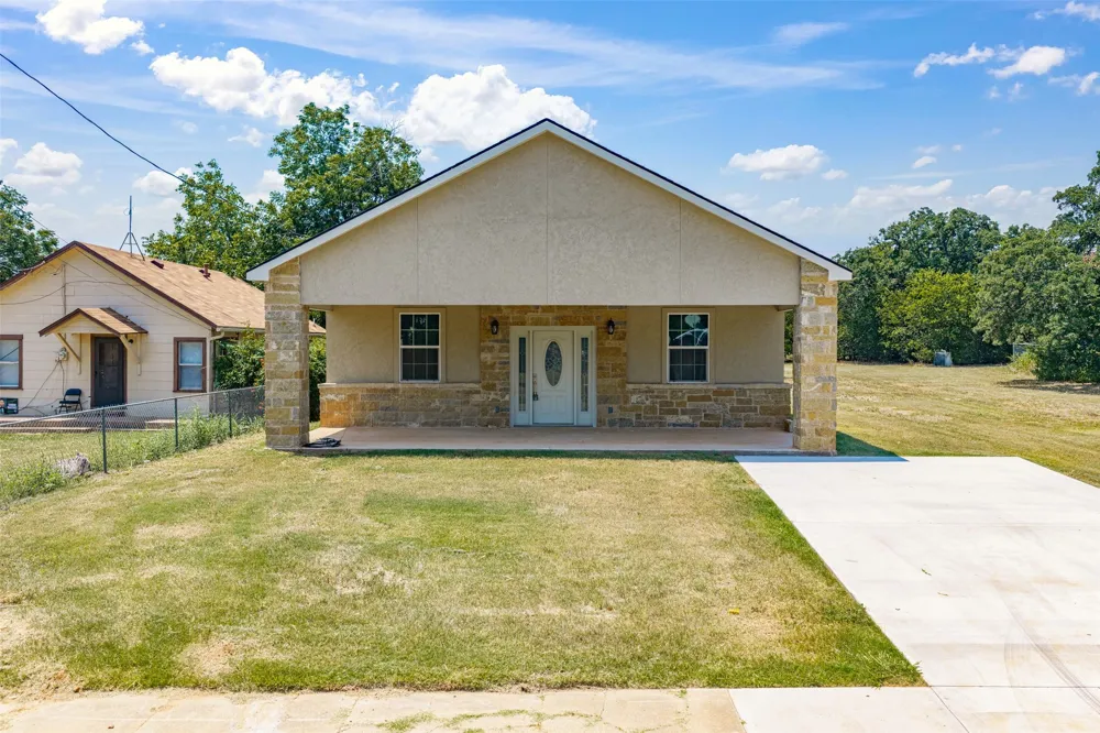 324 Tennessee Street Graham, TX 76450