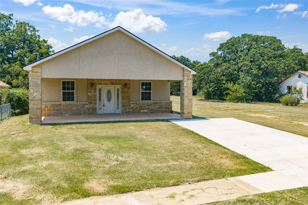 324 Tennessee Street Graham, TX 76450