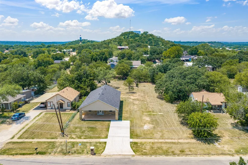 324 Tennessee Street Graham, TX 76450