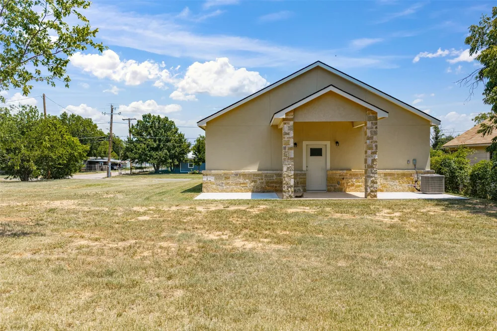 324 Tennessee Street Graham, TX 76450
