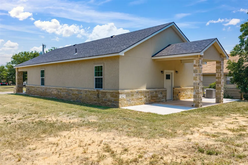 324 Tennessee Street Graham, TX 76450
