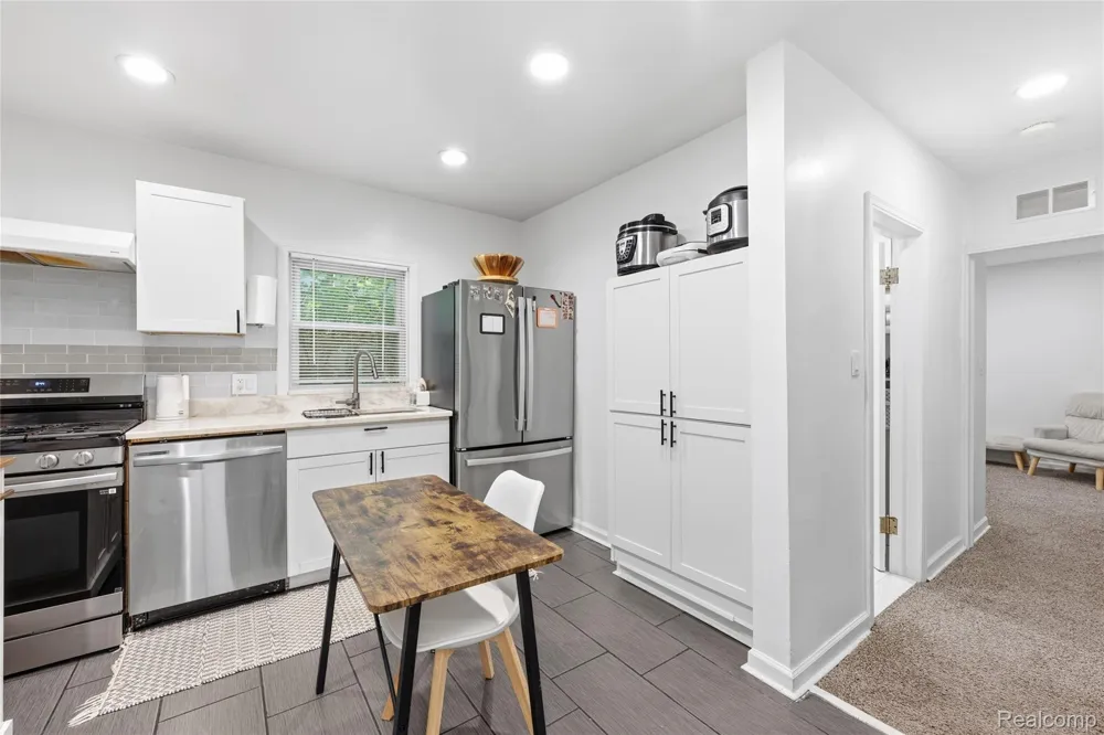 18711 Dalby Redford Charter Township, MI 48240