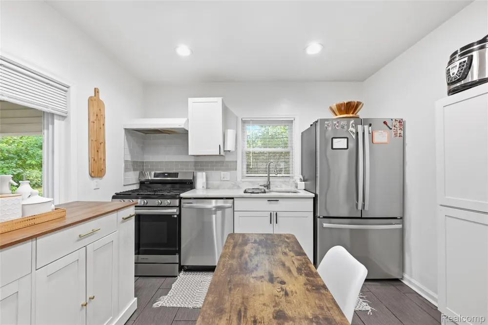 18711 Dalby Redford Charter Township, MI 48240