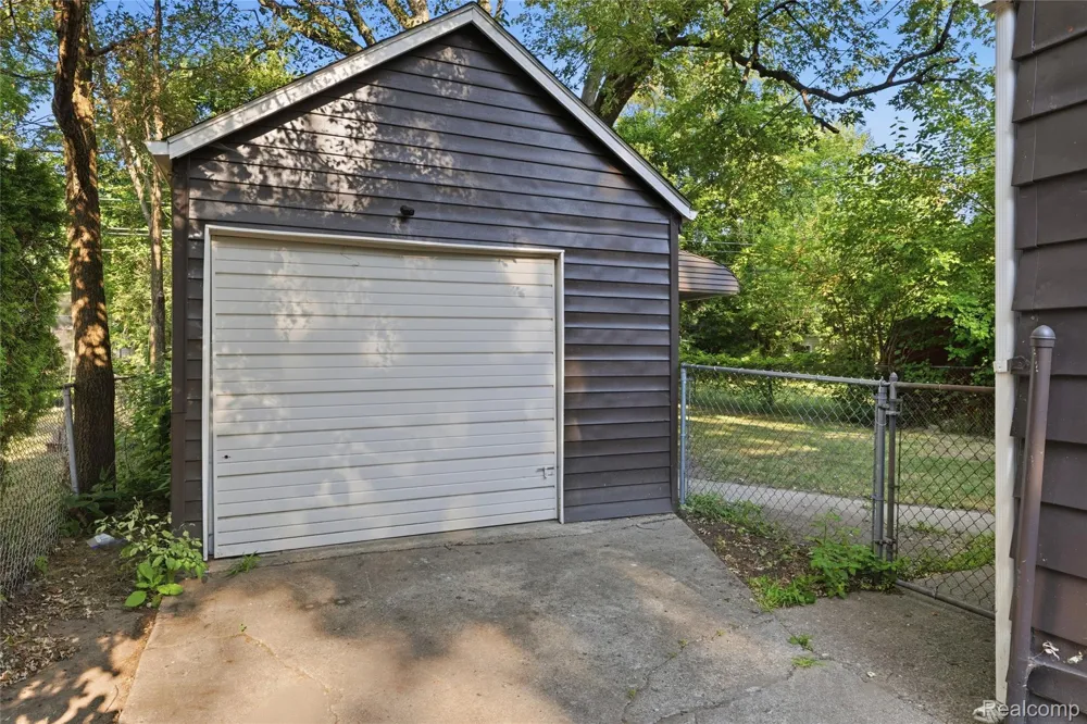 18711 Dalby Redford Charter Township, MI 48240