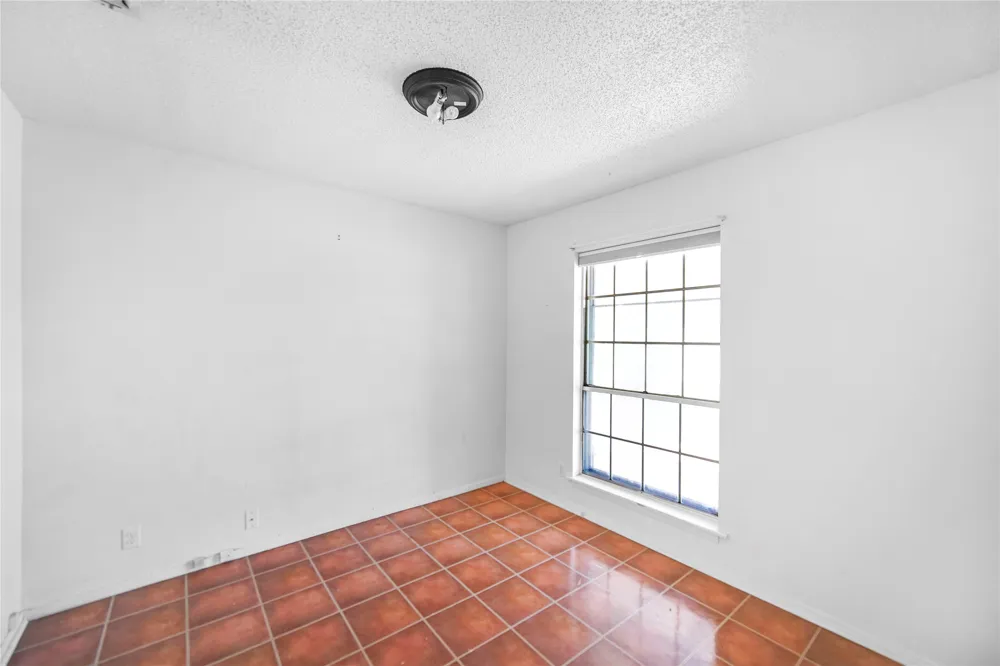 1715 Timberlane Street Jacksboro, TX 76458