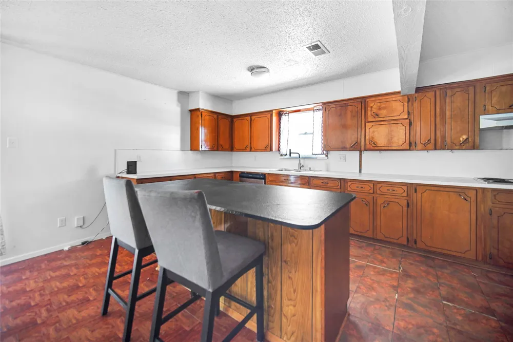 1715 Timberlane Street Jacksboro, TX 76458