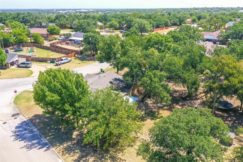 1715 Timberlane Street Jacksboro, TX 76458