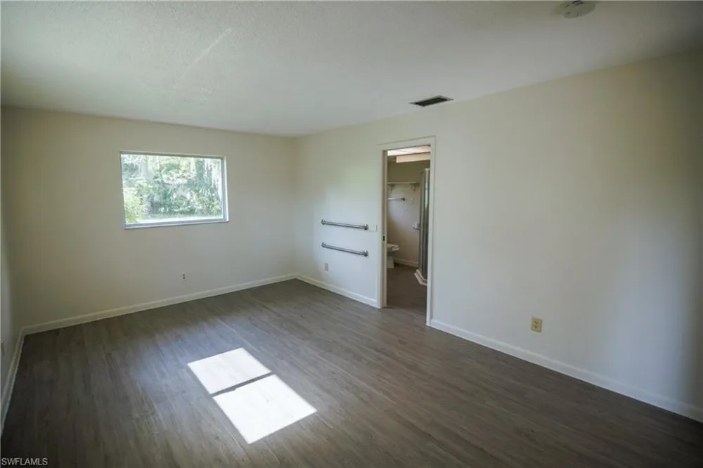 1821 Sunset Trail Alva, FL 33920