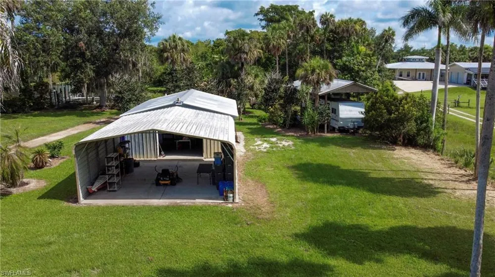 1821 Sunset Trail Alva, FL 33920