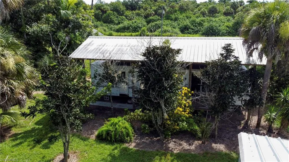 1821 Sunset Trail Alva, FL 33920